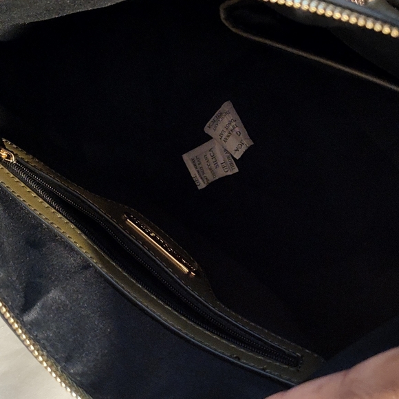 Mia K. Collection Purse - Picture 7 of 8